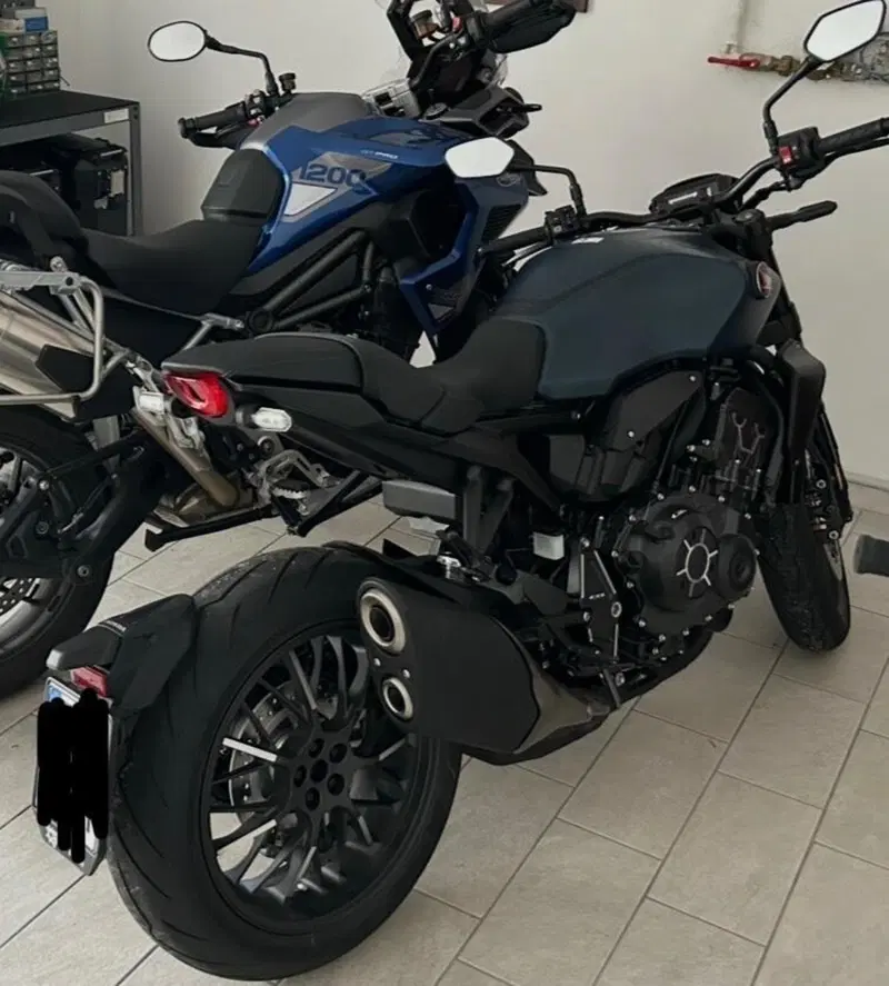 Honda CB 1000 R Black Edition (2021 - 25) (3)