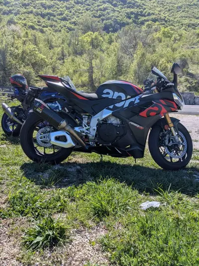 Aprilia RSV4 1100 Factory (2021 - 24) usata