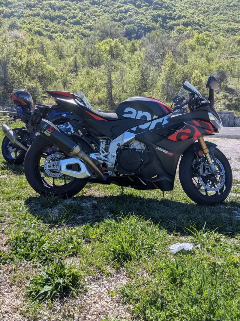 Aprilia RSV4 1100 Factory (2021 - 24)