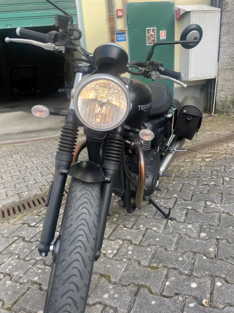 Triumph Street Twin 900 (2017 - 18) (3)