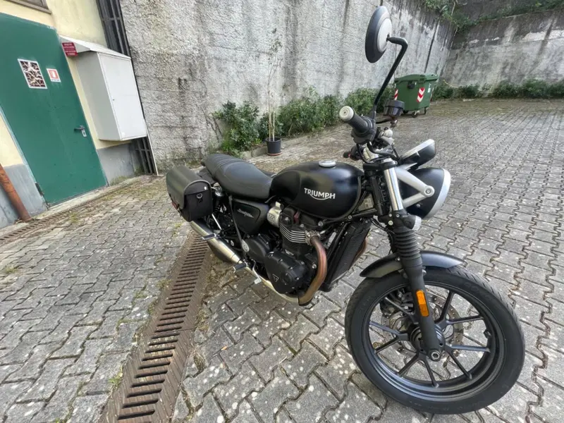 Triumph Street Twin 900 (2017 - 18) (4)