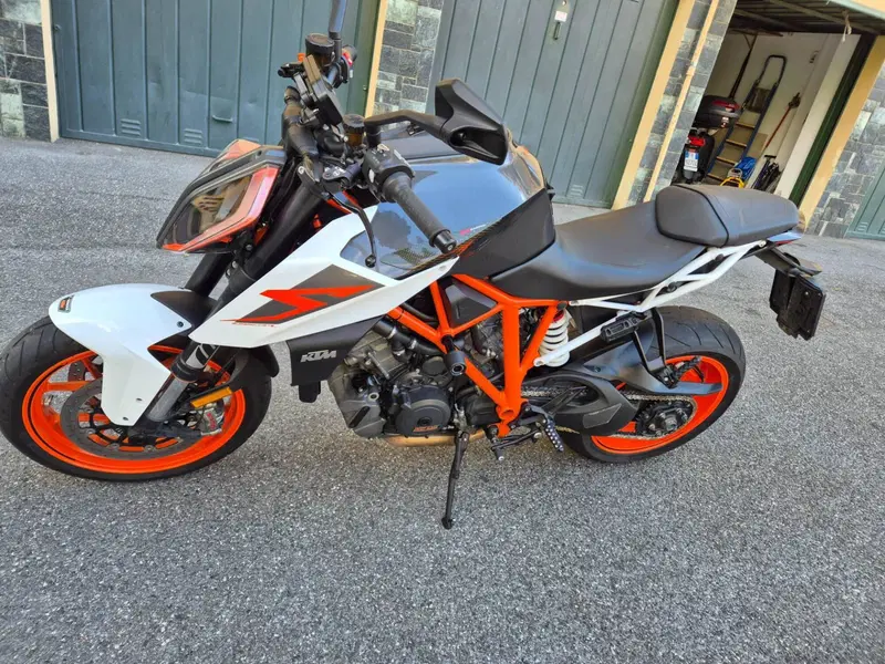 KTM 1290 Super Duke R ABS (2017 - 18) (3)