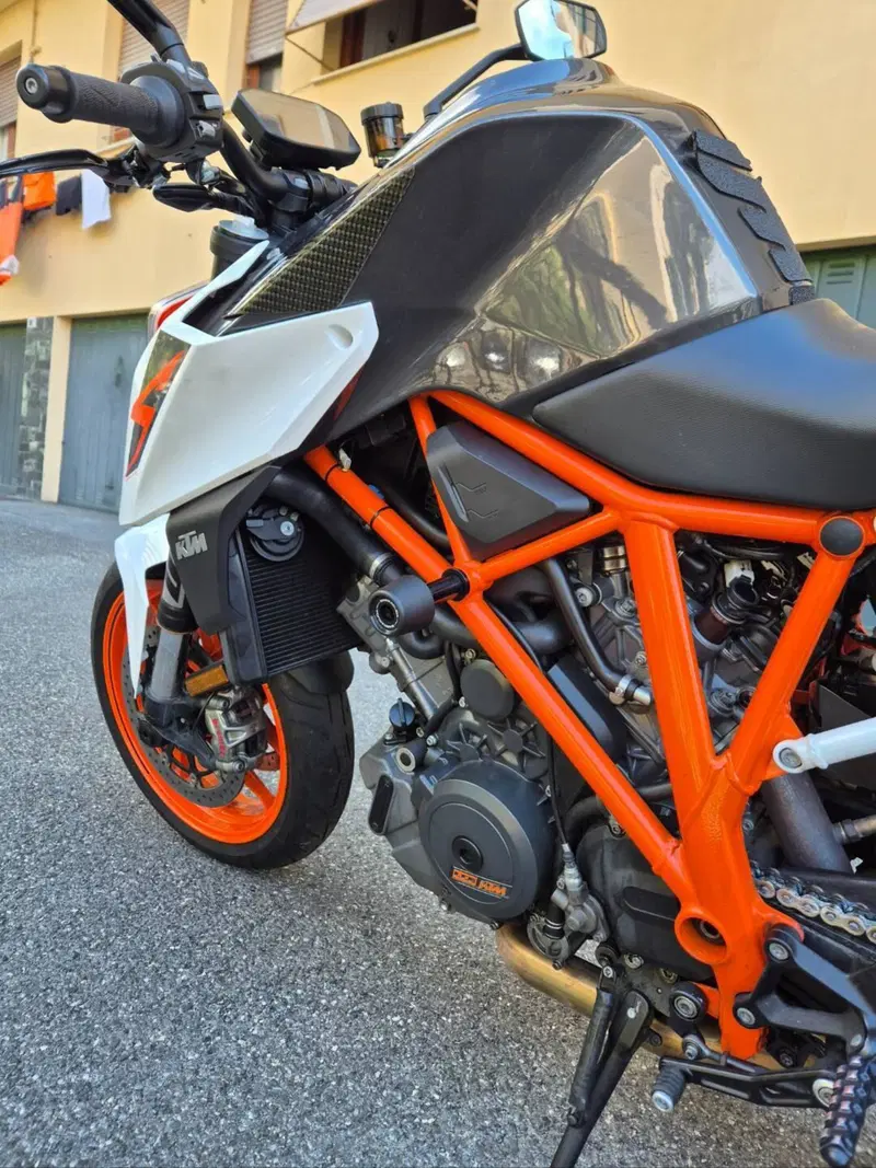 KTM 1290 Super Duke R ABS (2017 - 18) (4)