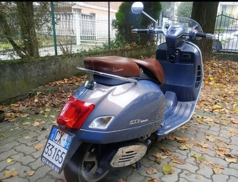 Vespa GTV 250 (3)