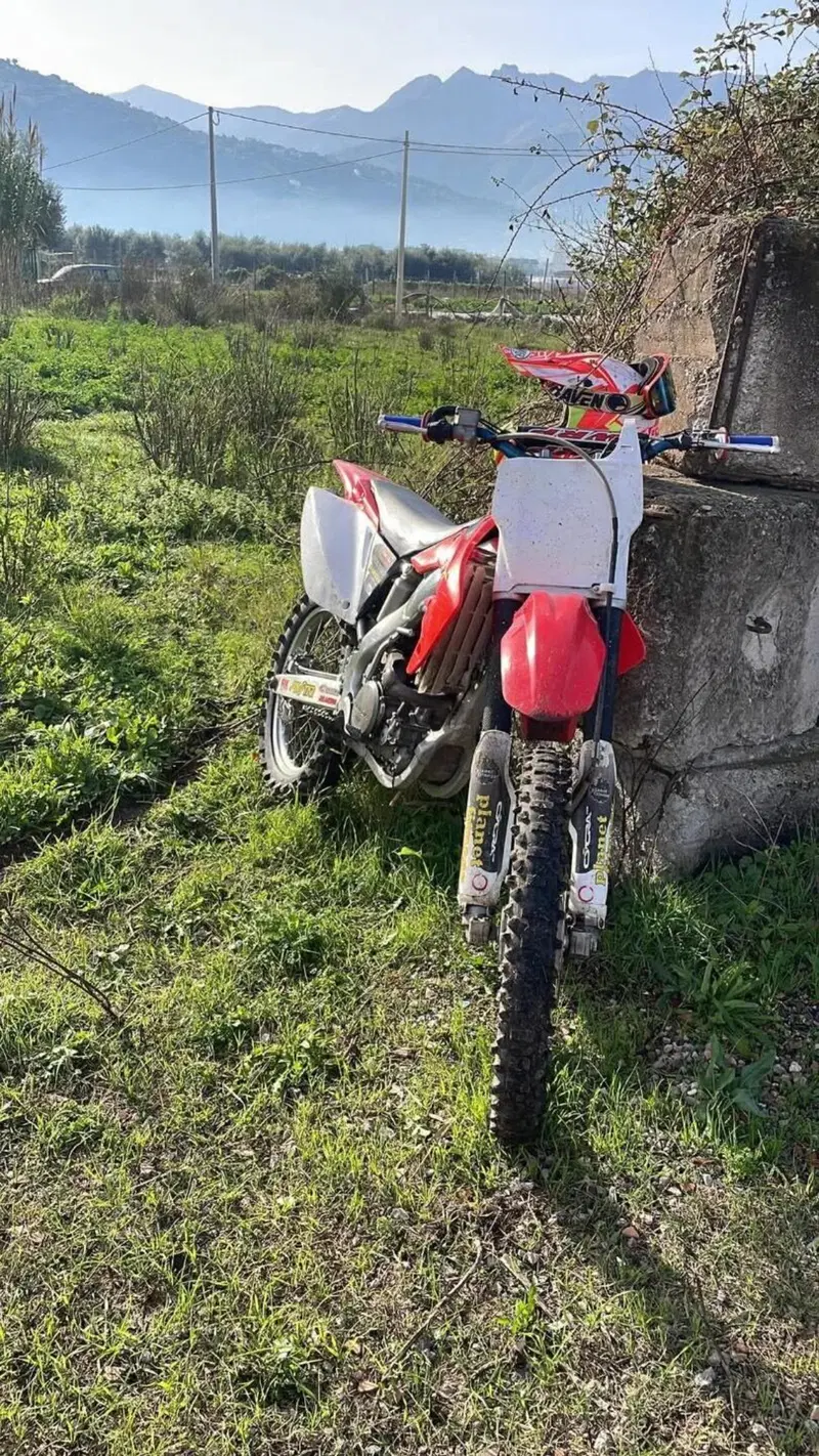 Honda CRF 250R (2005) (4)
