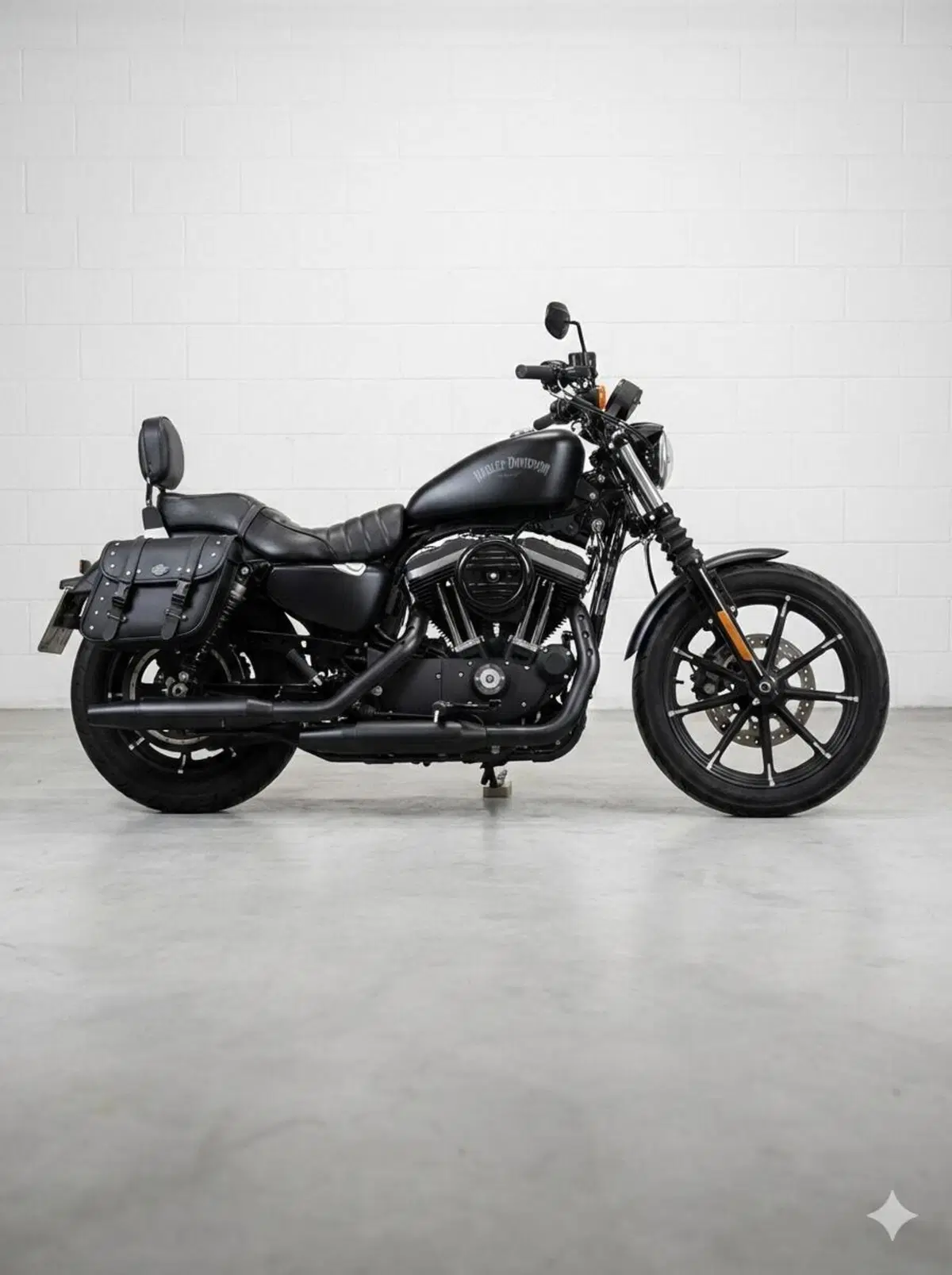 Harley-Davidson 883 Iron (2017 - 20) - XL 883N (2)