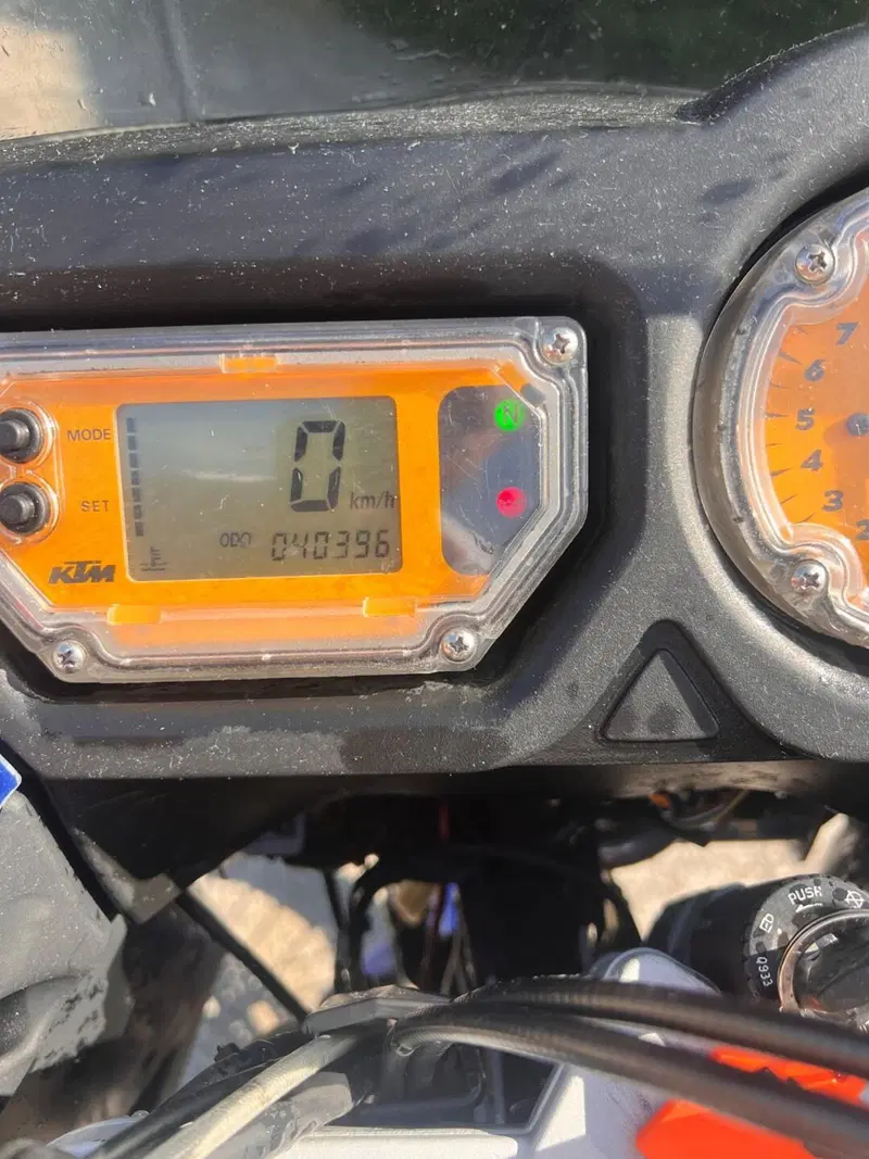 KTM 990 Adventure (2006 - 08) (8)