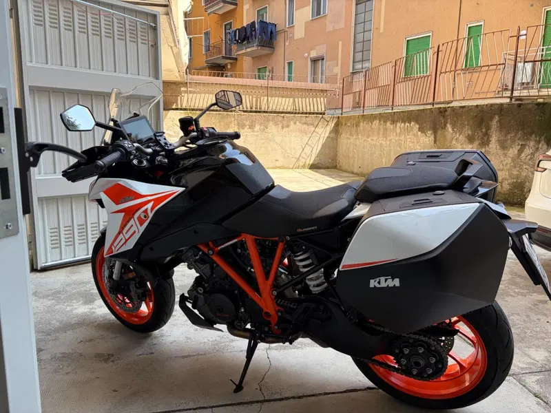 KTM 1290 Super Duke GT (2019 - 20) (3)