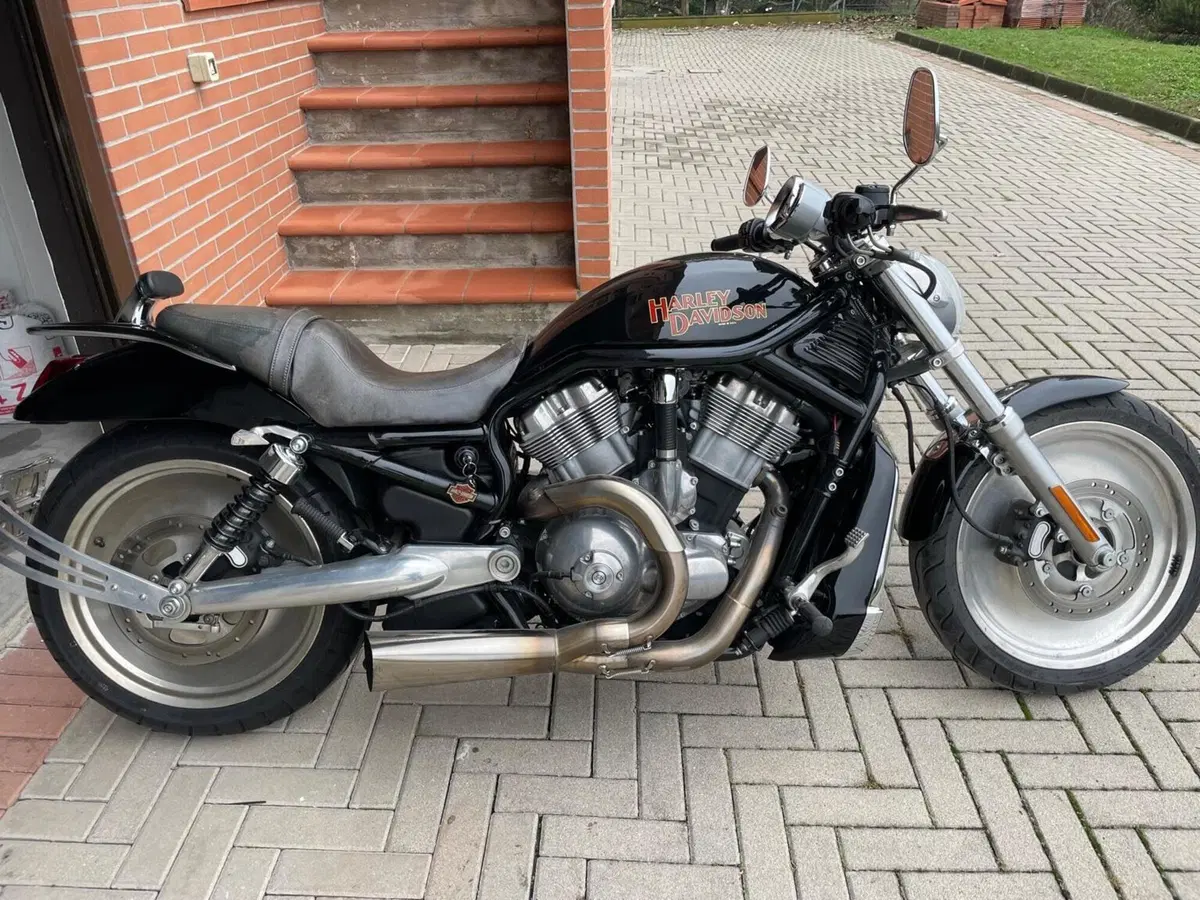 Harley-Davidson 1130 V-ROD (2002 - 05) - VRSCB