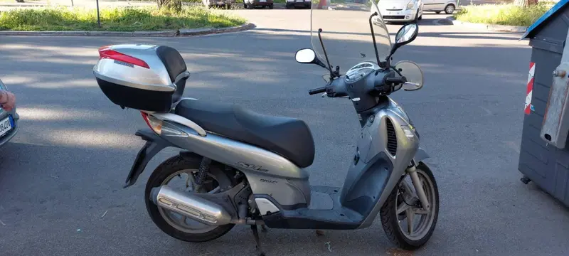 Honda SH 150i (2005 - 08) (2)
