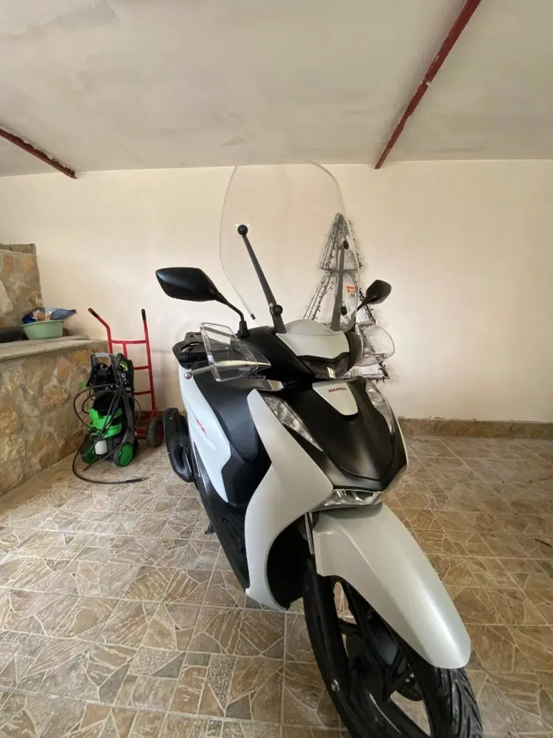 Honda SH 125i Sport (2024 - 25) (2)
