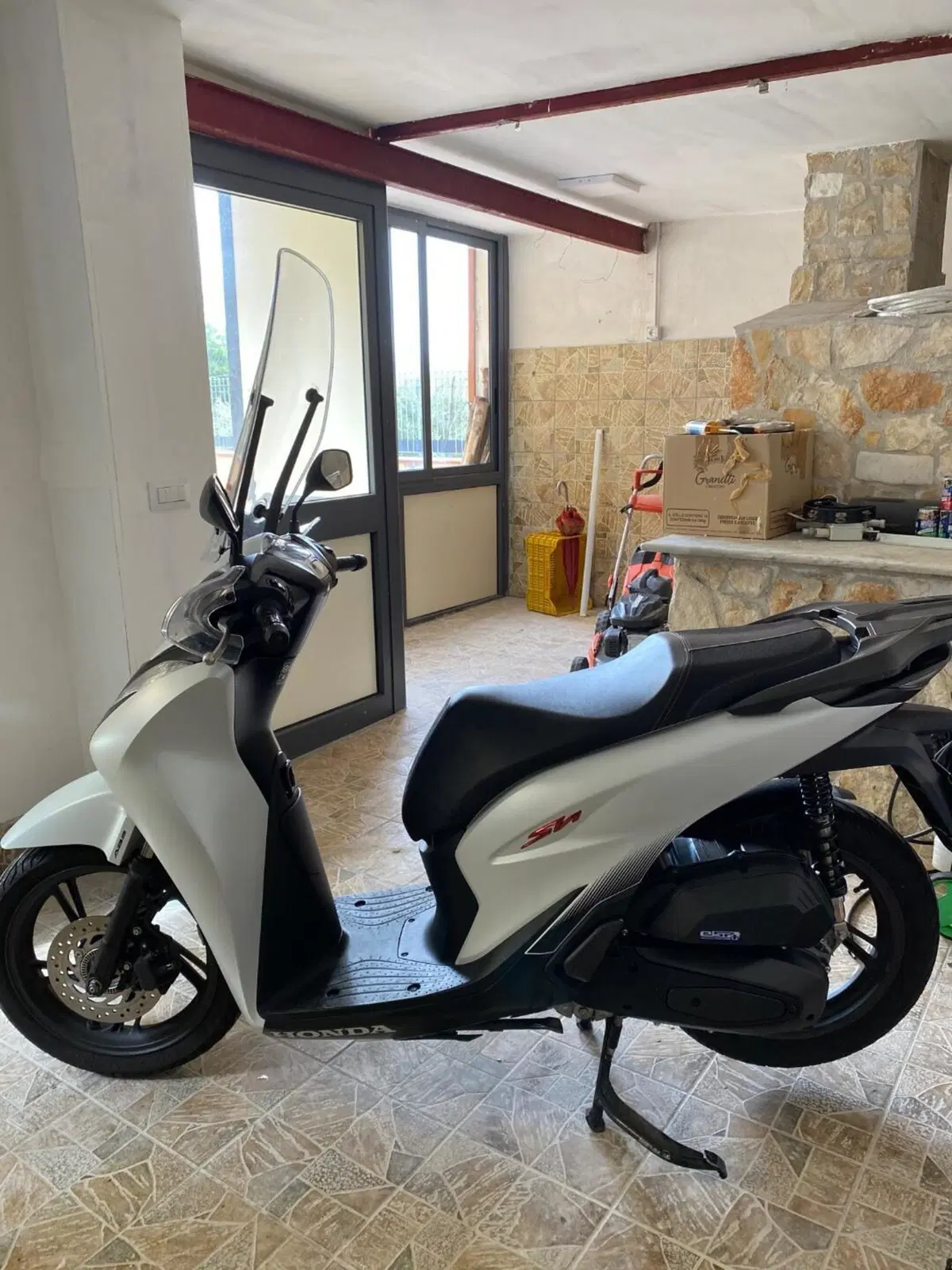 Honda SH 125i Sport (2024 - 25) (5)