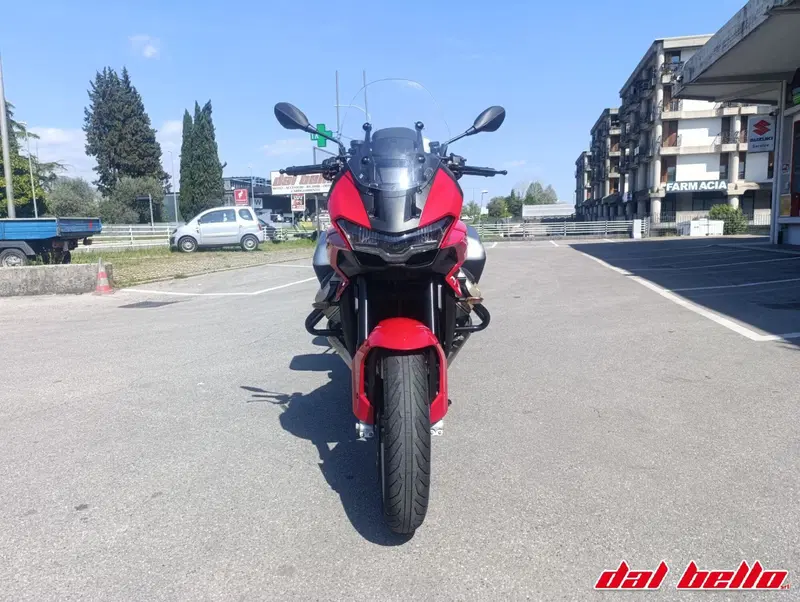 Moto Guzzi V100 Mandello (2022 - 24) (2)