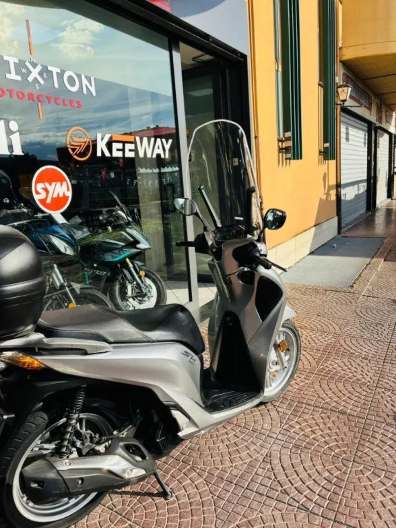 Honda SH 150i (2017 - 19) (16)