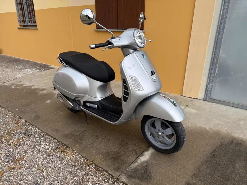 Vespa GTS 250 i.e.