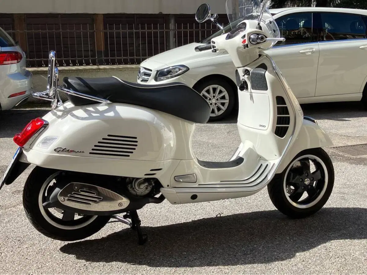Vespa GTS 300 Super Sport (2017 - 19)