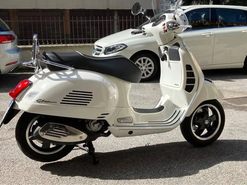 Vespa GTS 300 Super Sport (2017 - 19)
