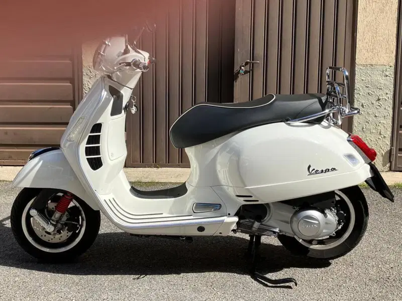 Vespa GTS 300 Super Sport (2017 - 19) (5)