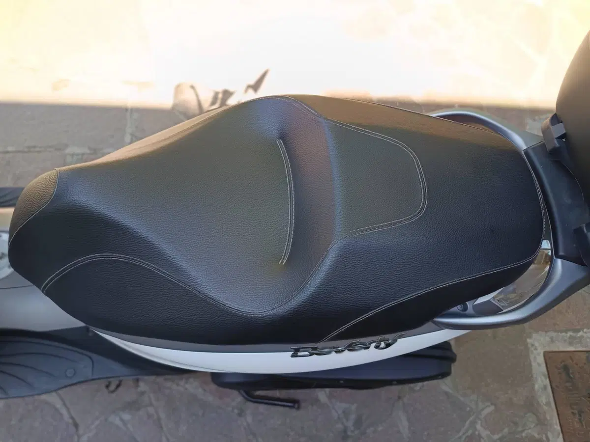 Piaggio Beverly 350 Police ABS-ASR (2018 - 20) (8)