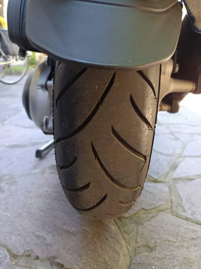 Piaggio Beverly 350 Police ABS-ASR (2018 - 20) (9)