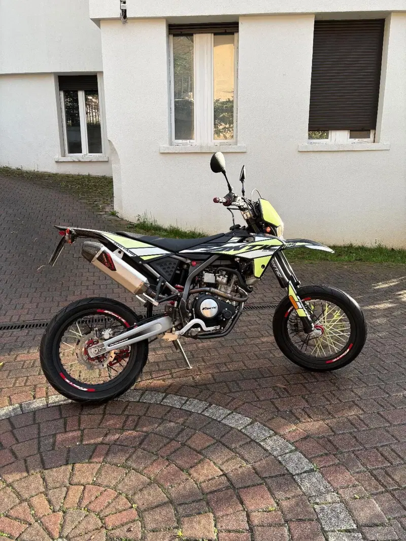 Fantic Motor Motard 125 M Performance 4t (2019) (2)