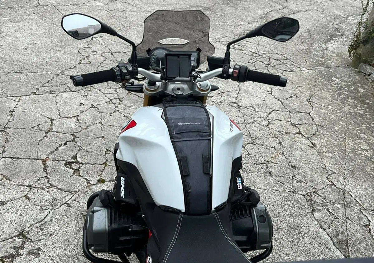 Bmw R 1200 R (2015 - 16) (2)