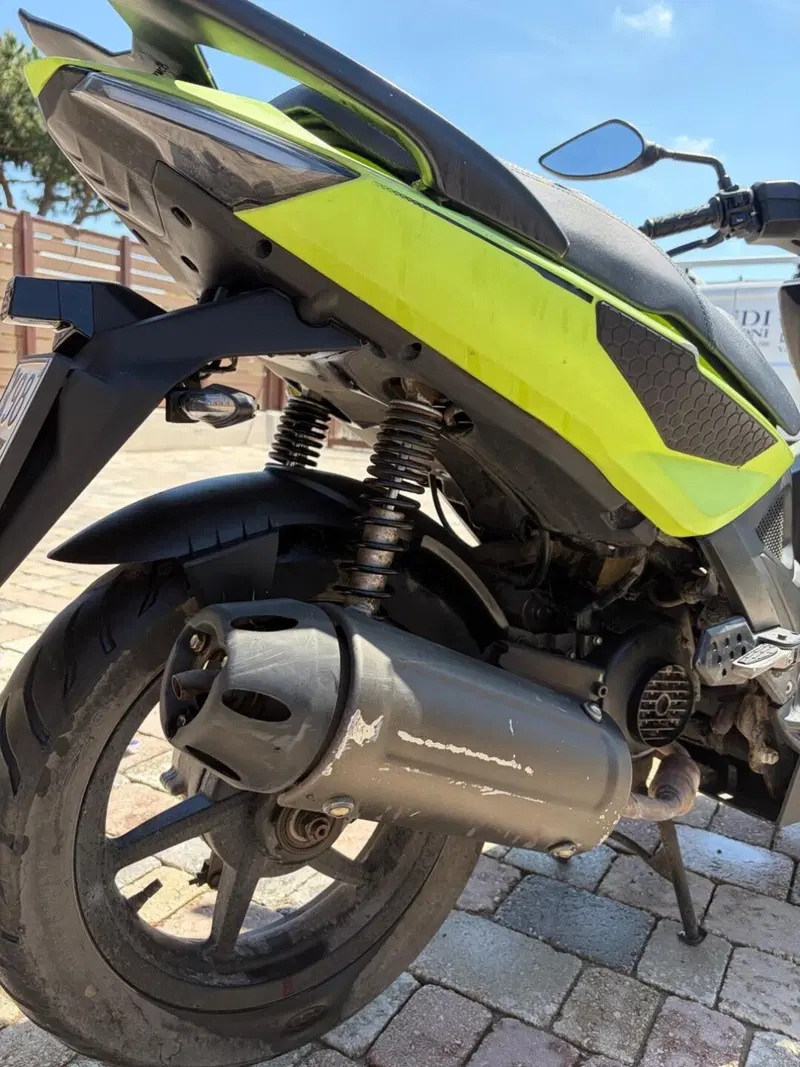 Kymco Super 8 50 R (2022 - 26) (3)