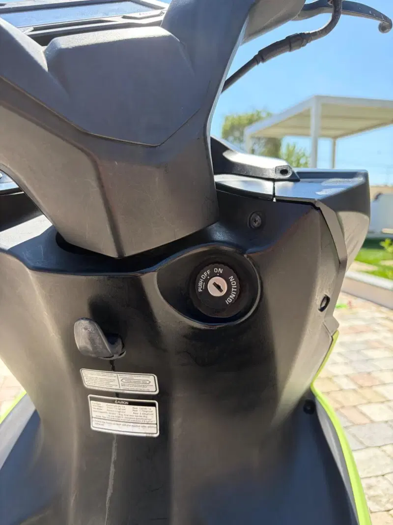 Kymco Super 8 50 R (2022 - 26) (4)