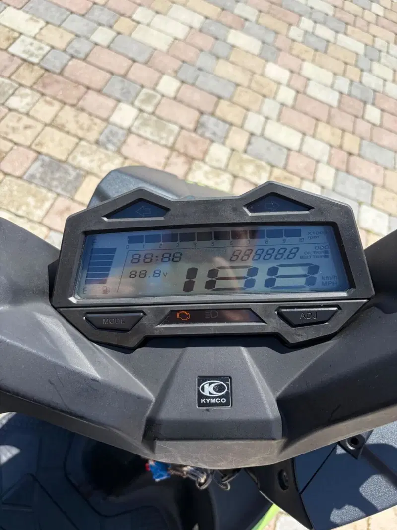 Kymco Super 8 50 R (2022 - 26) (5)