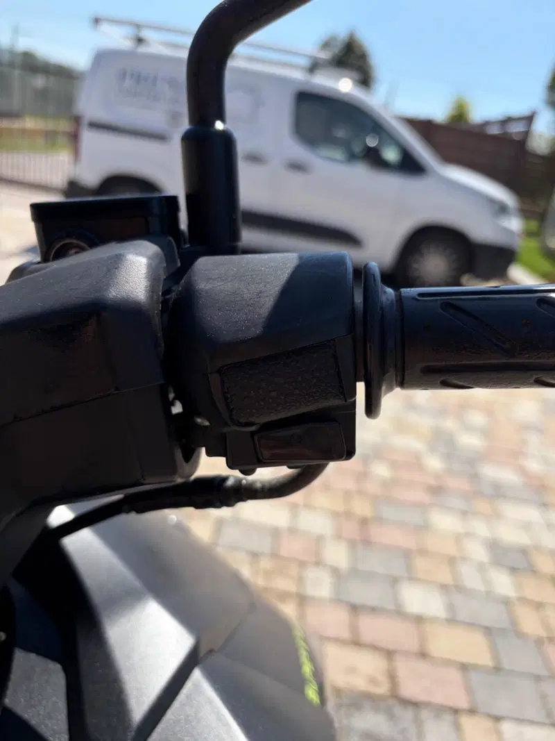 Kymco Super 8 50 R (2022 - 26) (7)