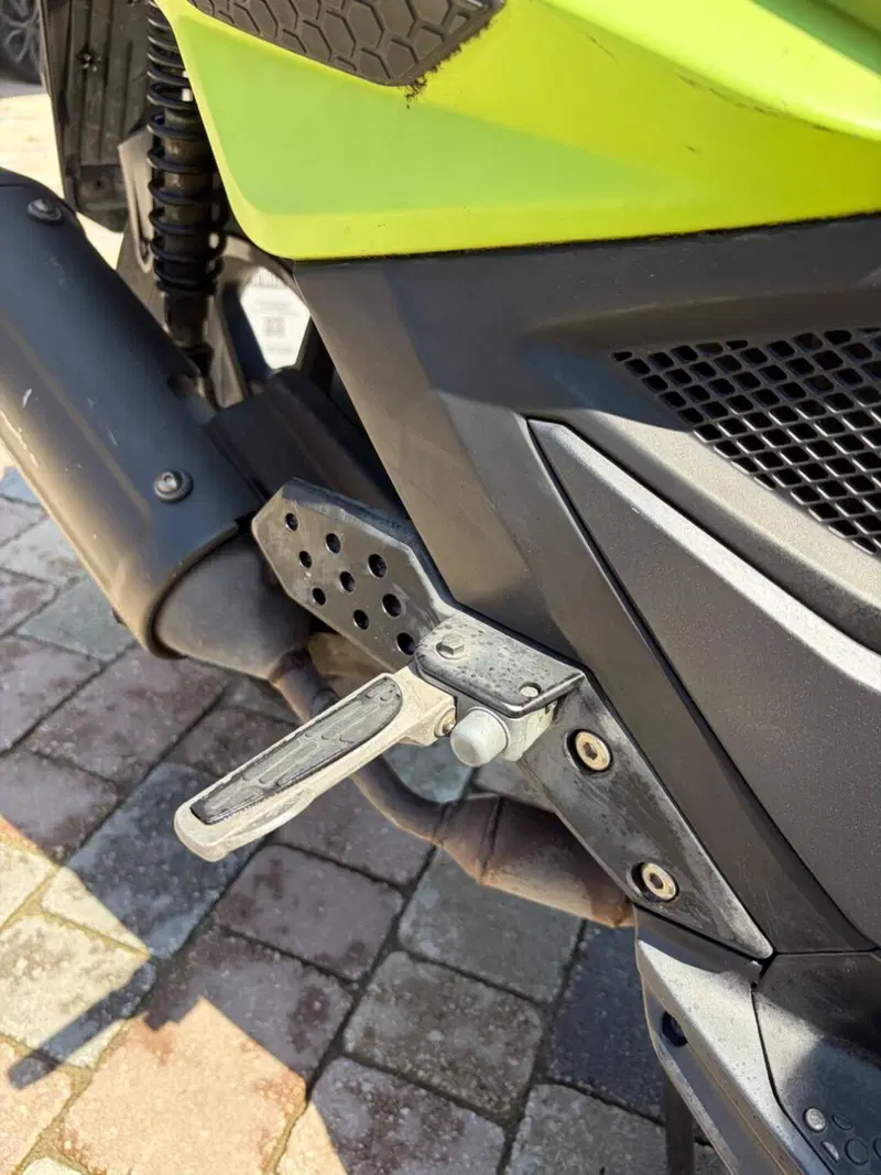 Kymco Super 8 50 R (2022 - 26) (8)