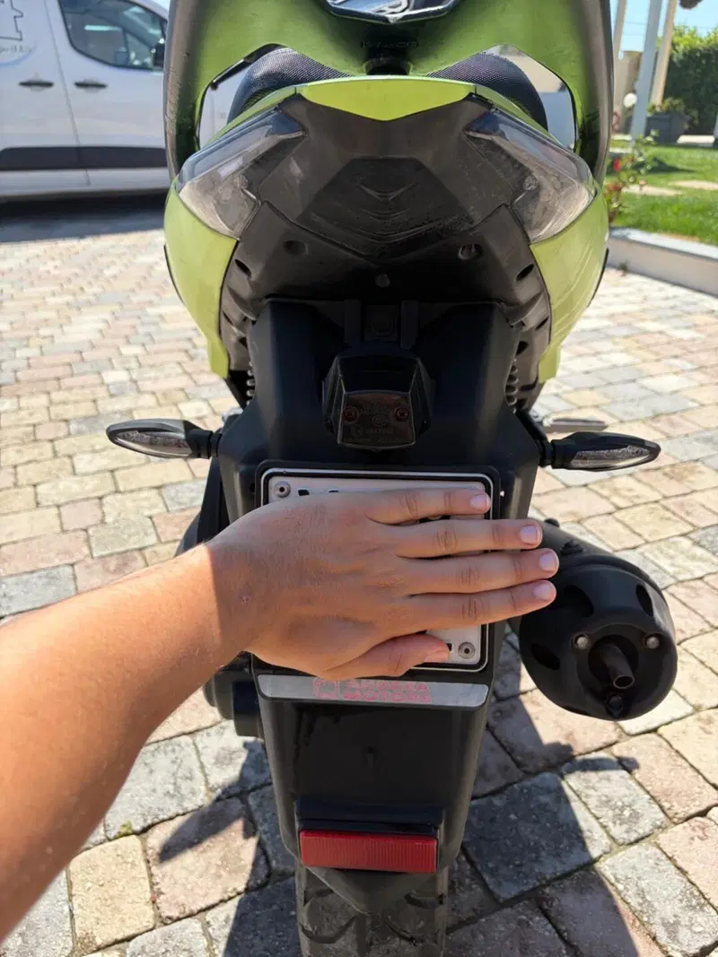 Kymco Super 8 50 R (2022 - 26) (9)