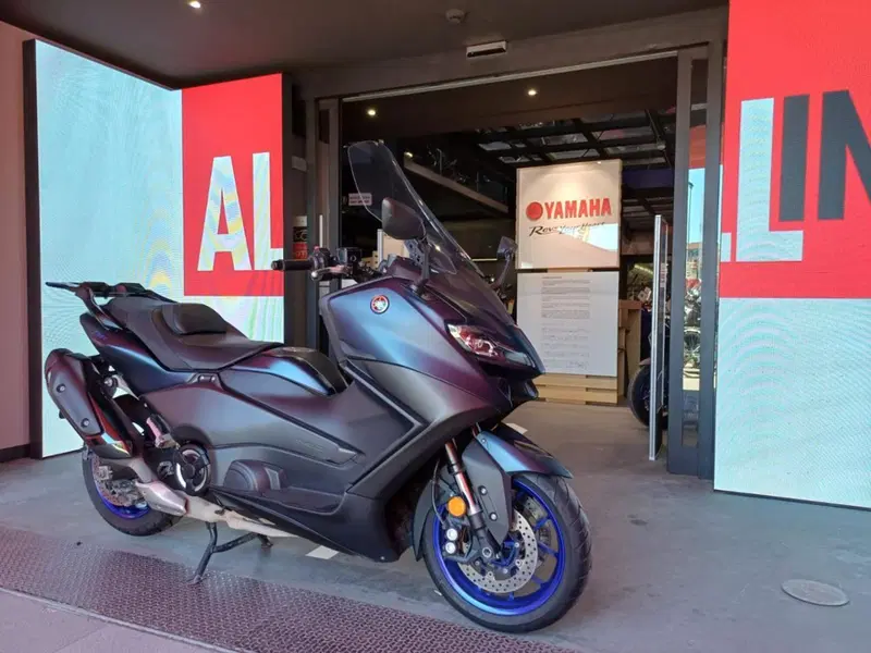 Yamaha T-Max 560 (2022 - 24) (3)
