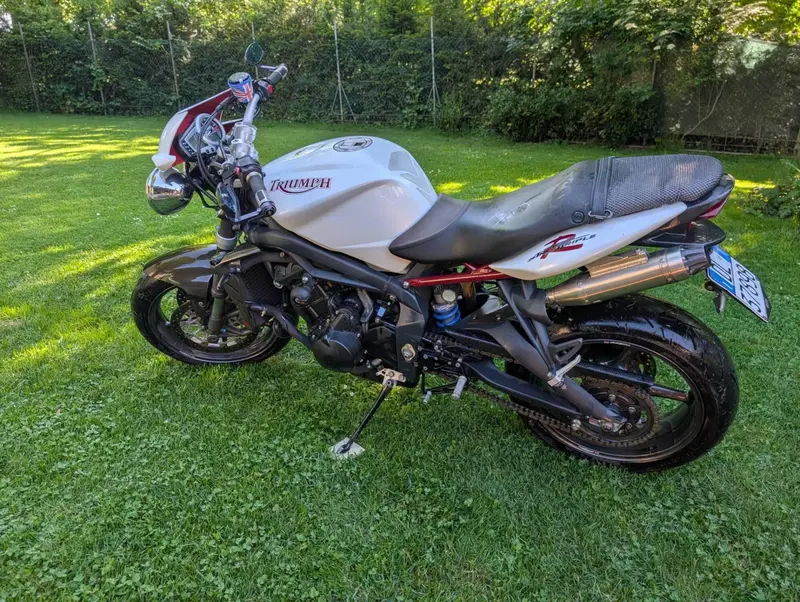 Triumph Street Triple R (2009 - 12) (4)