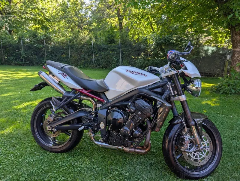 Triumph Street Triple R (2009 - 12) (5)