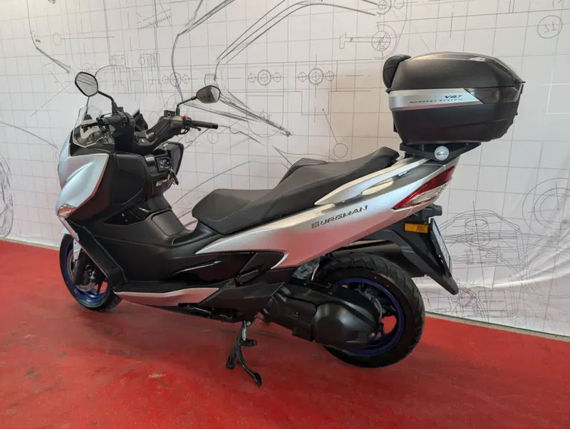 Suzuki Burgman 400 (2022 - 24) (7)
