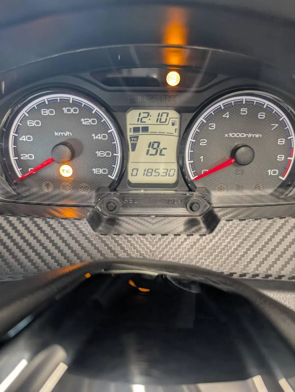 Suzuki Burgman 400 (2022 - 24) (8)