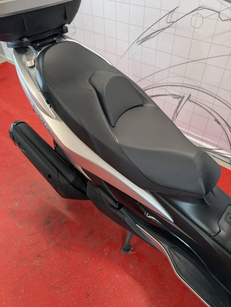 Suzuki Burgman 400 (2022 - 24) (12)