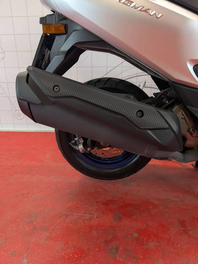 Suzuki Burgman 400 (2022 - 24) (10)