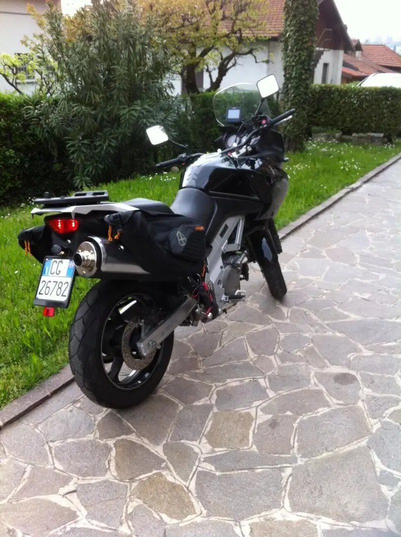 Suzuki V-Strom 650DL (2004 - 06) (3)