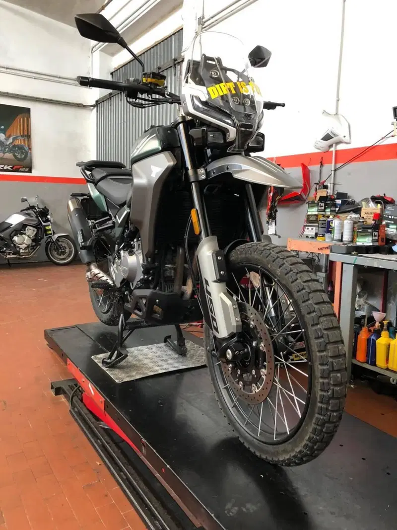 Moto Morini Allthrike 450 (2025 - 26) (5)