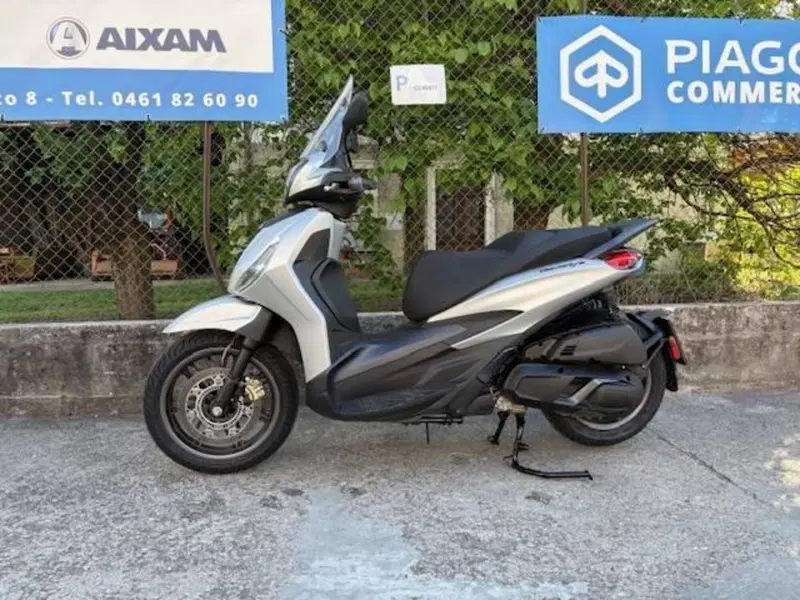 Piaggio Beverly 400 S ABS-ASR (2021 - 24) (2)