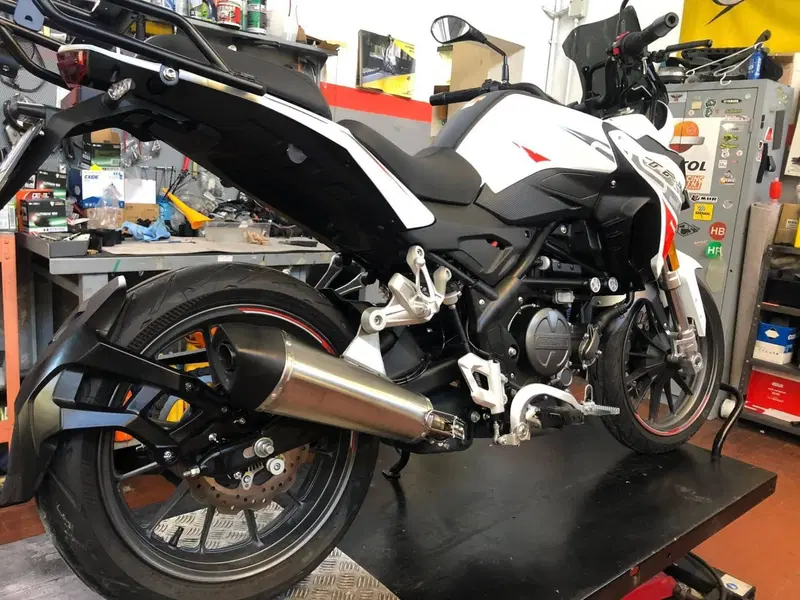 Benelli TRK 251 (2022 - 25) (3)