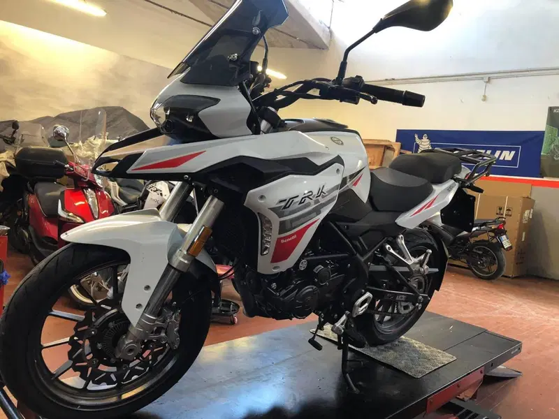 Benelli TRK 251 (2022 - 25) (4)