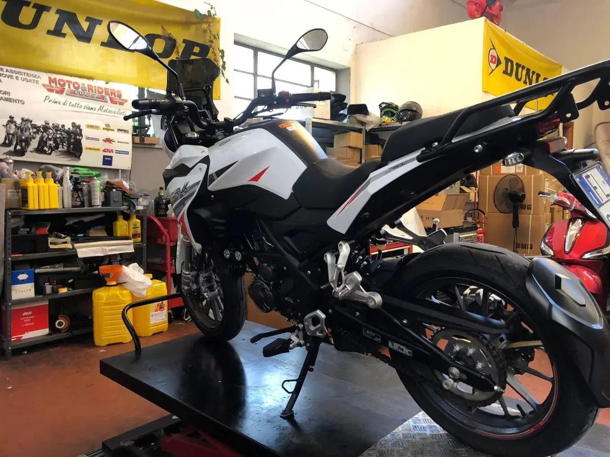 Benelli TRK 251 (2022 - 25) (9)