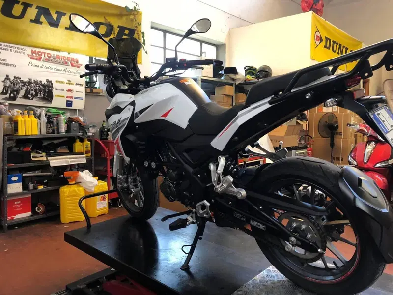 Benelli TRK 251 (2022 - 25) (9)