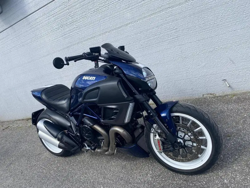 Ducati Diavel 1200 (2010 - 13) (2)