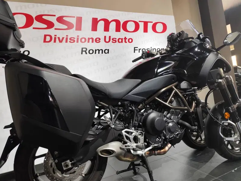 Yamaha Niken 890 GT (2023 - 26) (2)