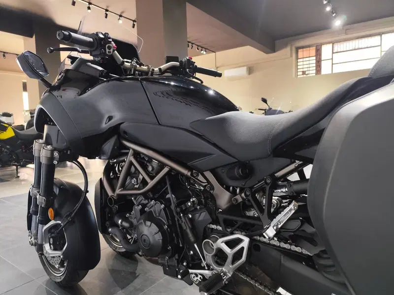 Yamaha Niken 890 GT (2023 - 26) (6)