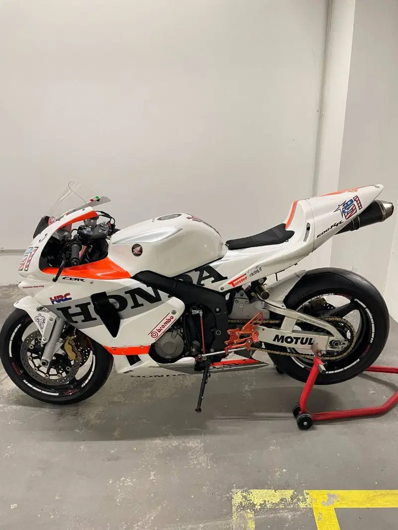 Honda CBR 600 RR (2003 - 04) (2)